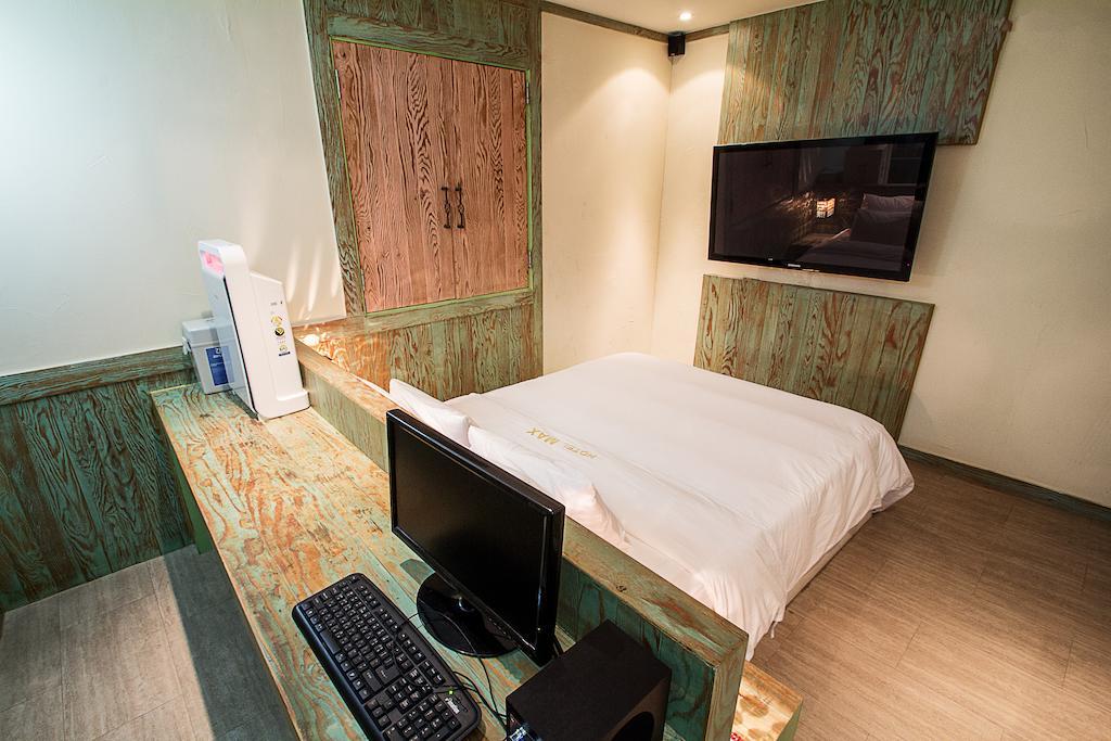 Max Hotel Daejeon Quarto foto